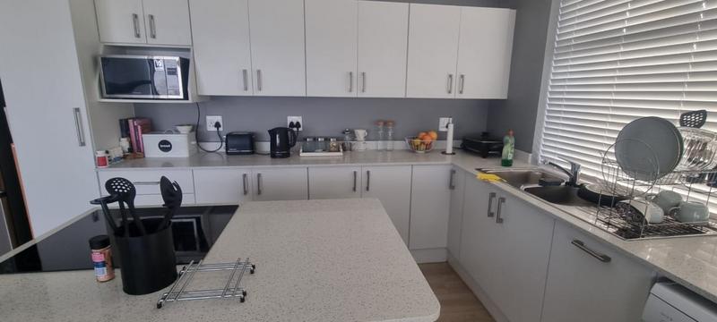 To Let 1 Bedroom Property for Rent in Dana Bay Western Cape